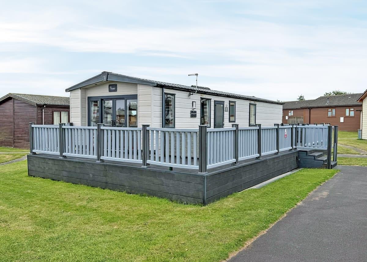 Amaryllis holiday home for sale (Plot 38) at Atlantic Bays Holiday Park, St Merryn, Padstow — photo 1 of 19